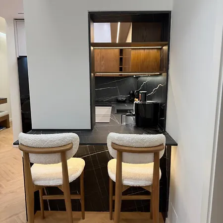 Botanic Zoo Luxury 2br With Free Parking Lägenhet Tirana