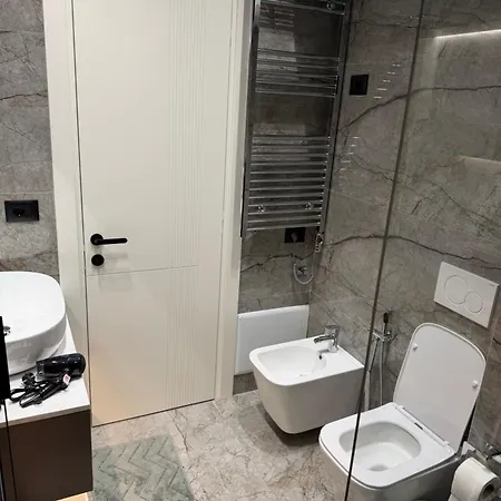 Botanic Zoo Luxury 2br With Free Parking * Tirana